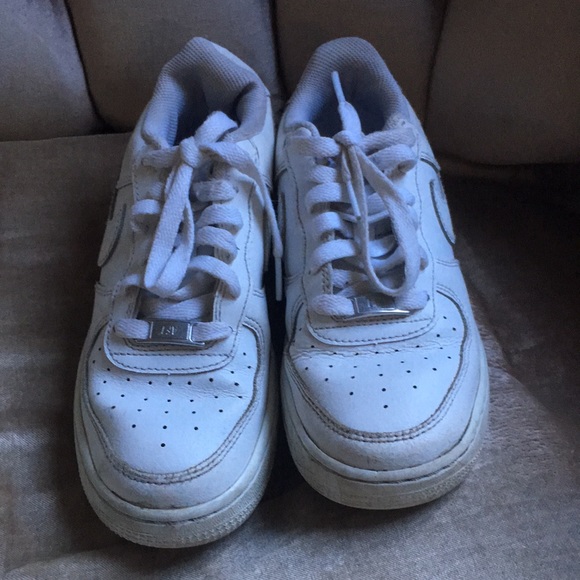 Nike Air sneakers Boy size 4 (big boy) - Picture 2 of 7